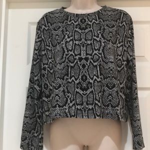 NWOT H&M Divided Oversized Crop Sweater Size M